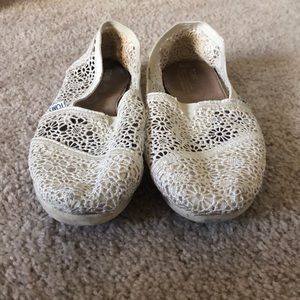 White Lace Toms